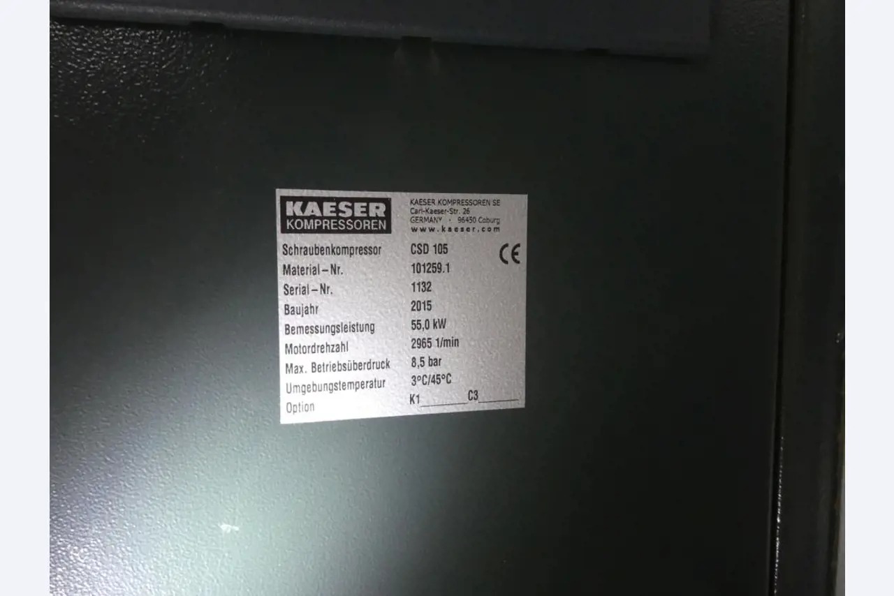 Equipement mécanique et accessoires d'une ancienne imprimerie en héliogravure-4