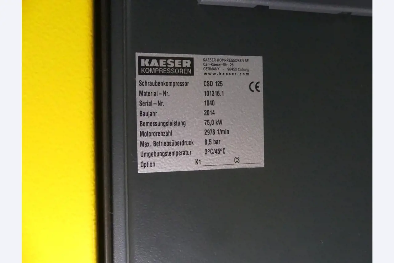 Equipement mécanique et accessoires d'une ancienne imprimerie en héliogravure-8