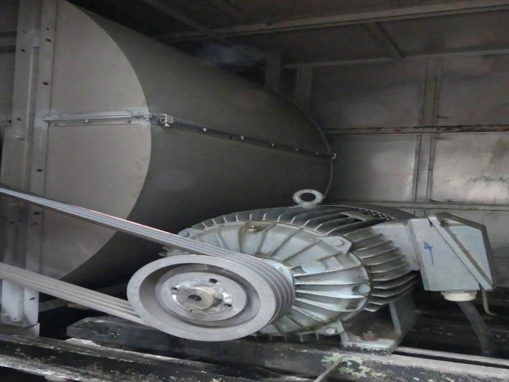 Maquinaria y accesorios de una antigua imprenta de huecograbado-7