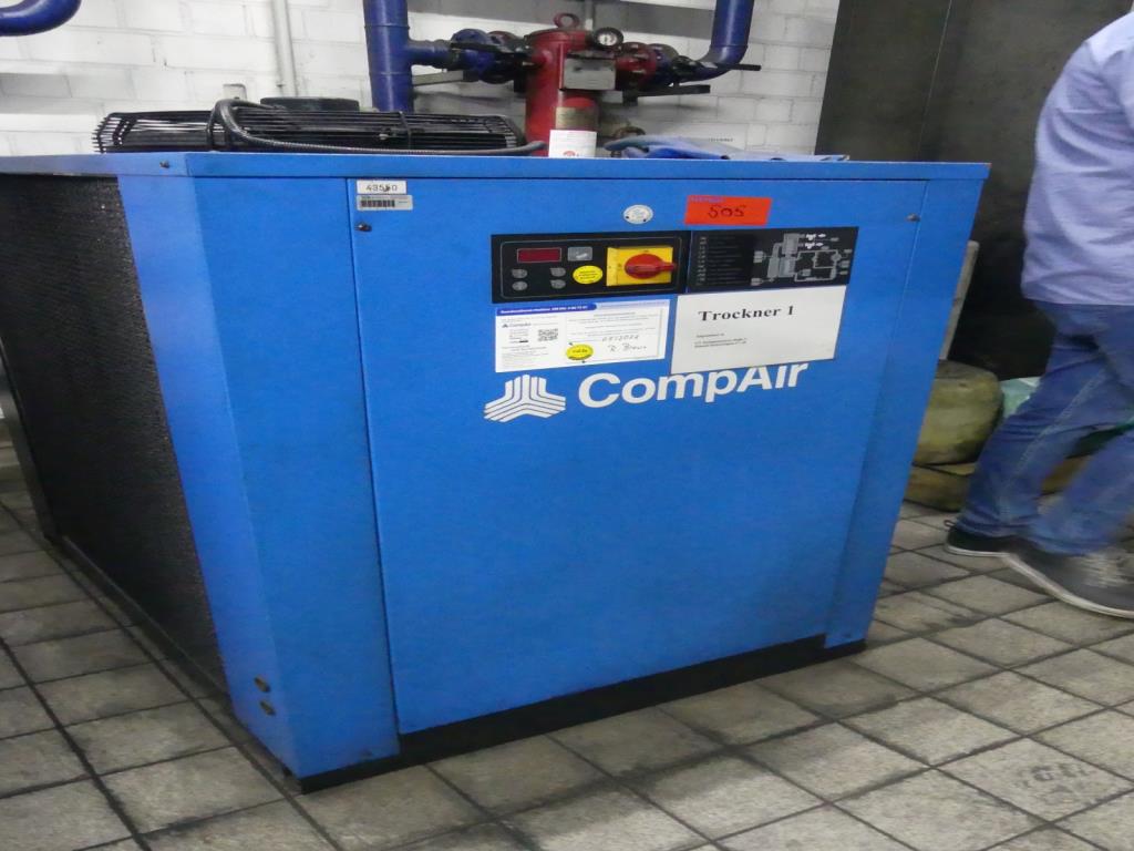 Máquinas e acessórios de uma antiga fábrica de impressão de gravuras-5