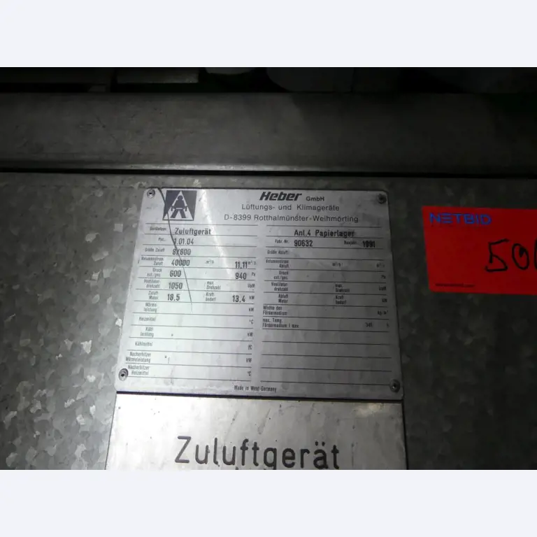 Equipement mécanique et accessoires d'une ancienne imprimerie en héliogravure-10