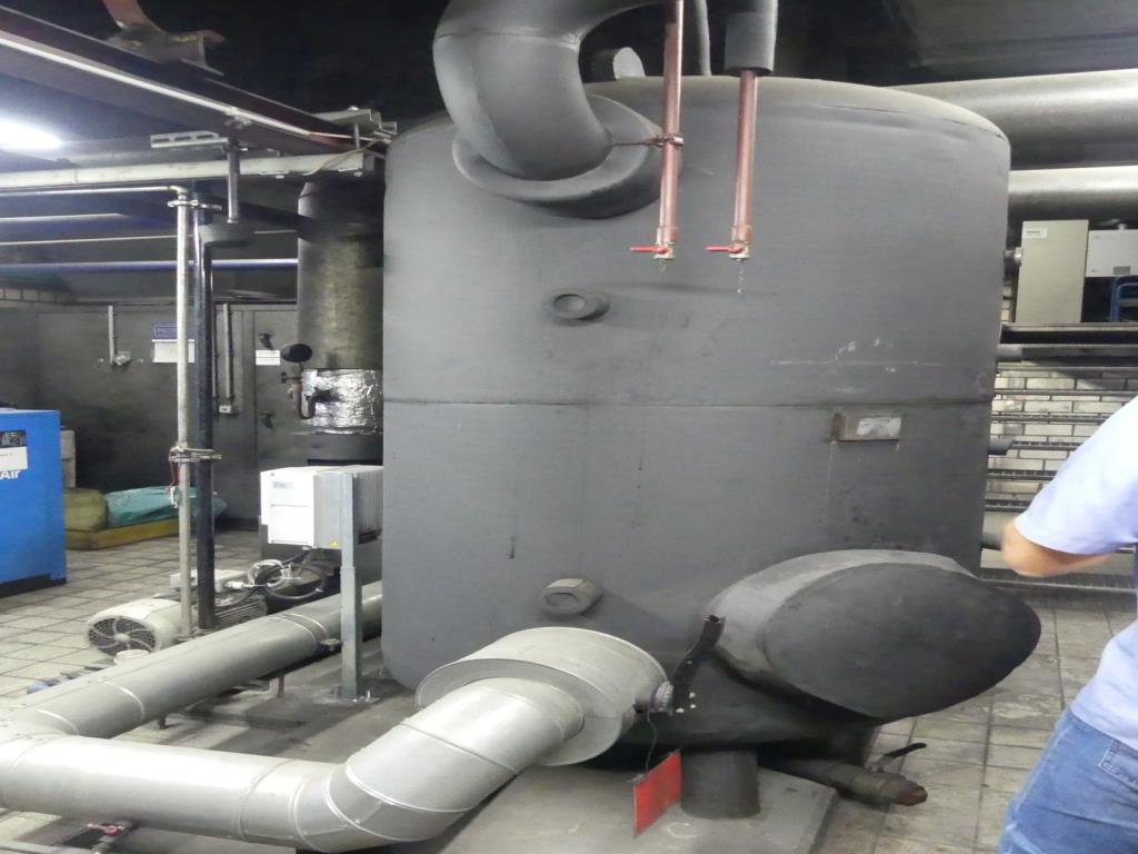 Maquinaria y accesorios de una antigua imprenta de huecograbado-1