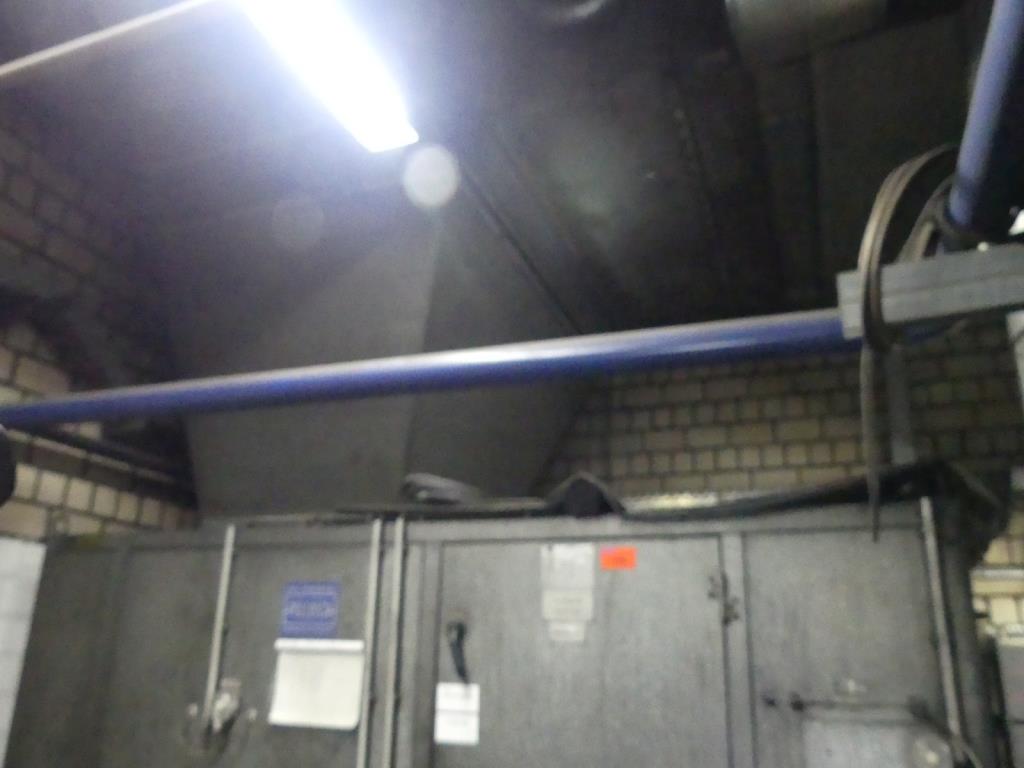 Maquinaria y accesorios de una antigua imprenta de huecograbado-8