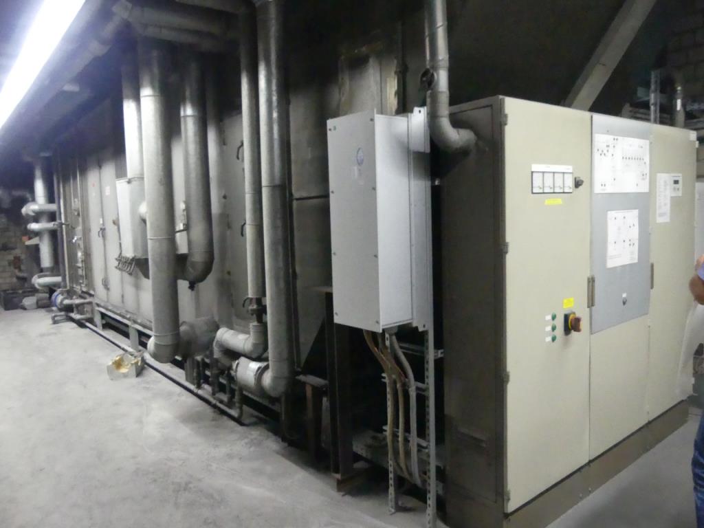 Maquinaria y accesorios de una antigua imprenta de huecograbado-6