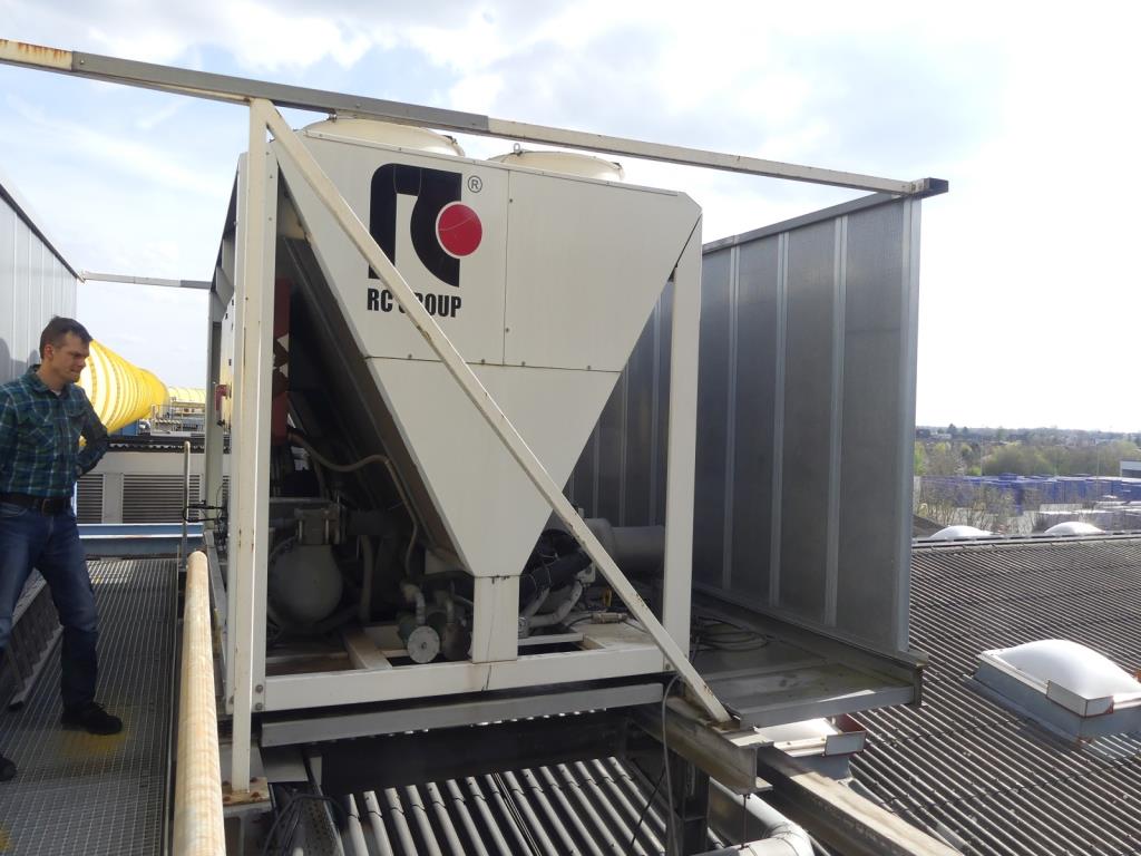 Maquinaria y accesorios de una antigua imprenta de huecograbado-1