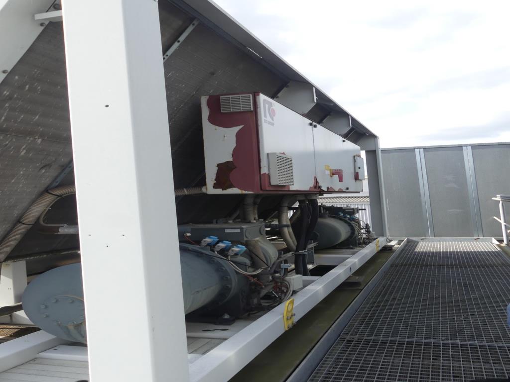 Maquinaria y accesorios de una antigua imprenta de huecograbado-2