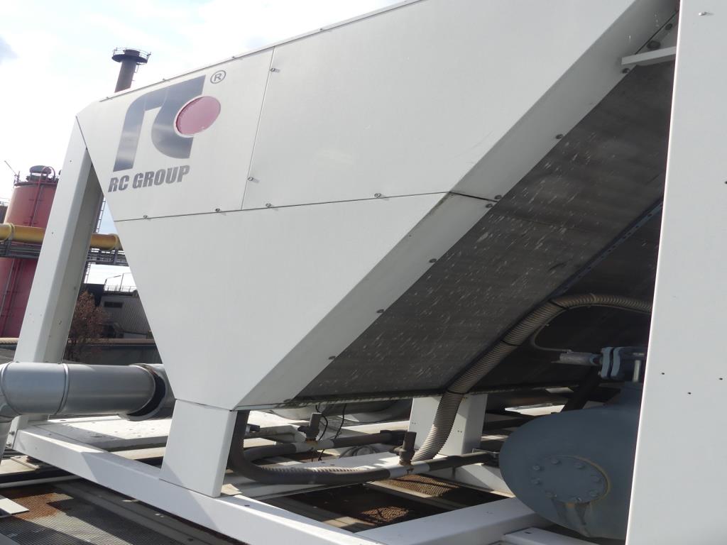 Maquinaria y accesorios de una antigua imprenta de huecograbado-3