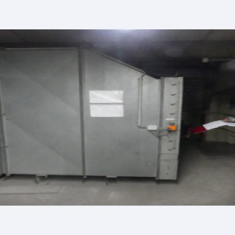 Equipement mécanique et accessoires d'une ancienne imprimerie en héliogravure-3