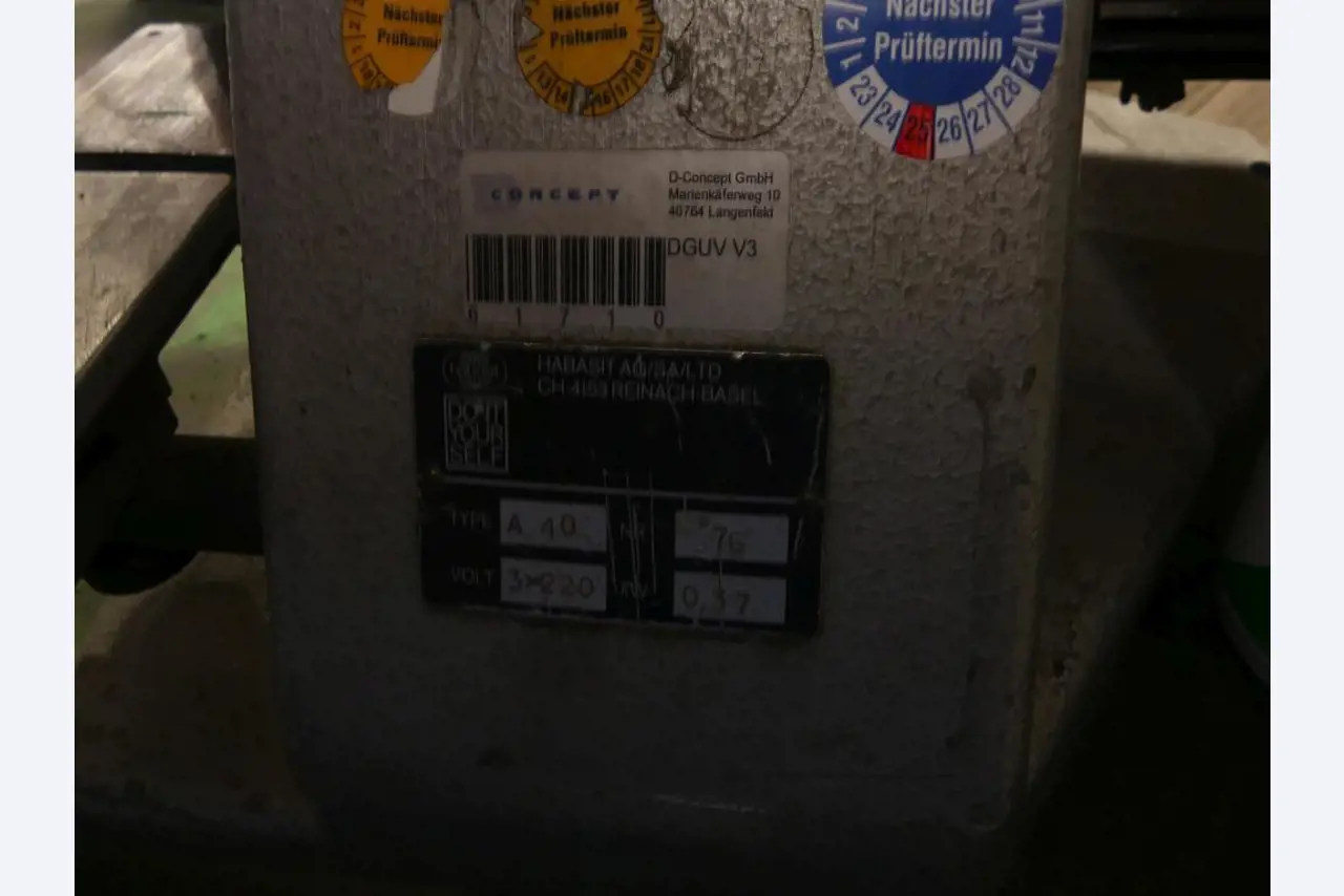 Maschinelle Einrichtung sowie Zubehör einer ehemaligen Tiefdruckerei-2