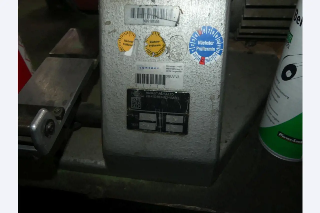 Maschinelle Einrichtung sowie Zubehör einer ehemaligen Tiefdruckerei-3