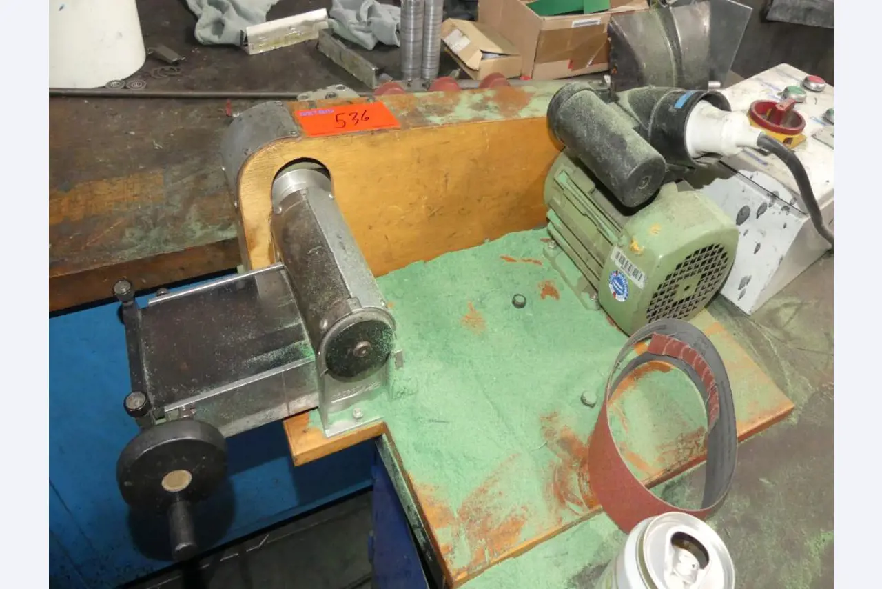 Maschinelle Einrichtung sowie Zubehör einer ehemaligen Tiefdruckerei-4