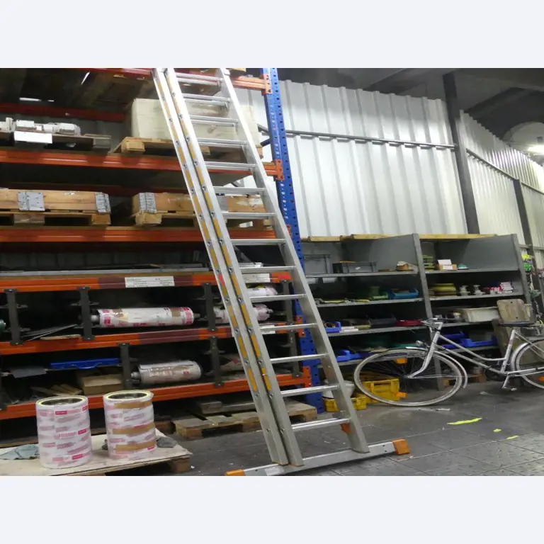 Maschinelle Einrichtung sowie Zubehör einer ehemaligen Tiefdruckerei-2