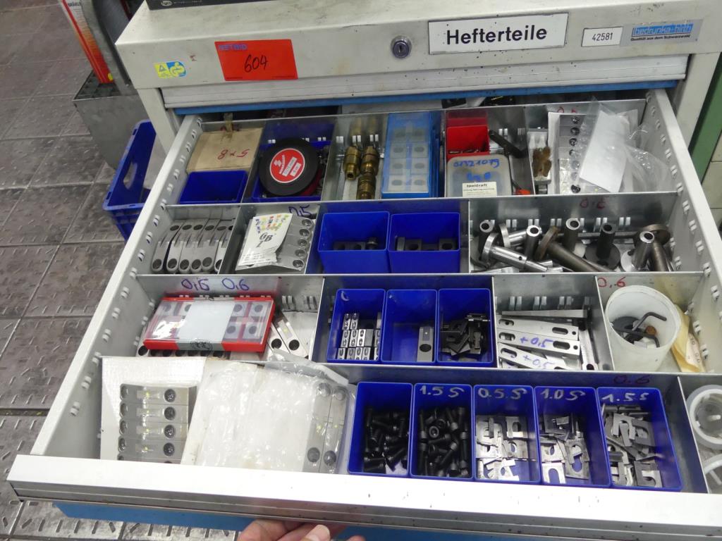 Máquinas e acessórios de uma antiga fábrica de impressão de gravuras-3