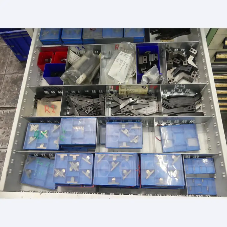 Maschinelle Einrichtung sowie Zubehör einer ehemaligen Tiefdruckerei-4