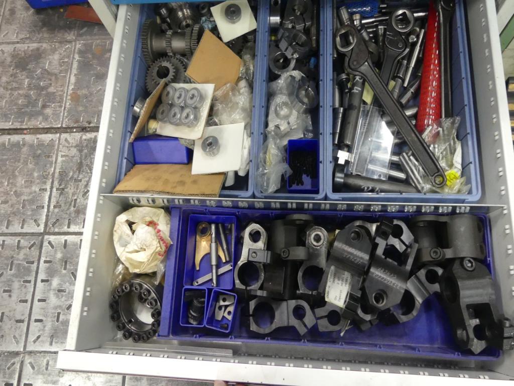 Máquinas e acessórios de uma antiga fábrica de impressão de gravuras-6