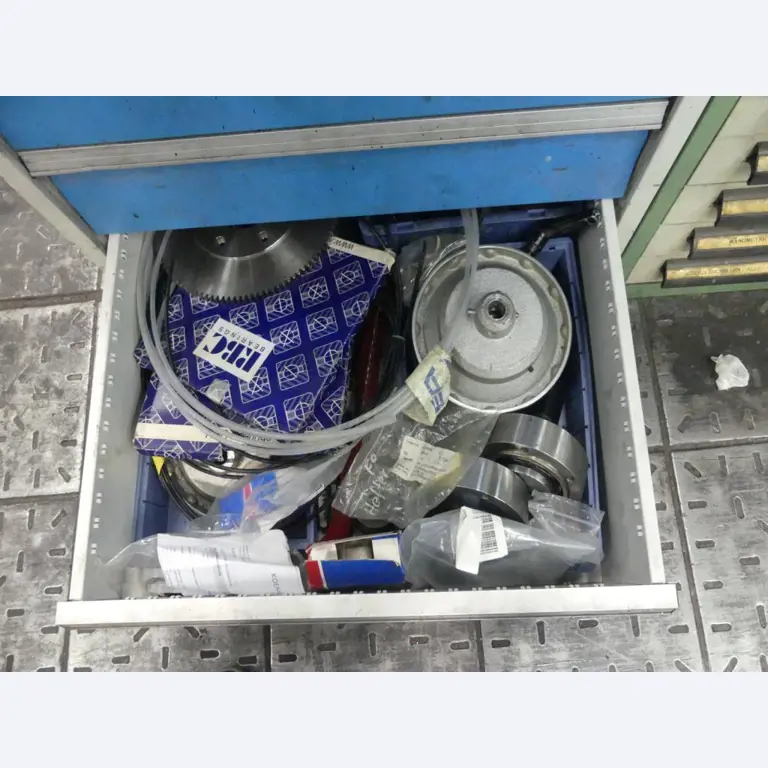 Maschinelle Einrichtung sowie Zubehör einer ehemaligen Tiefdruckerei-8