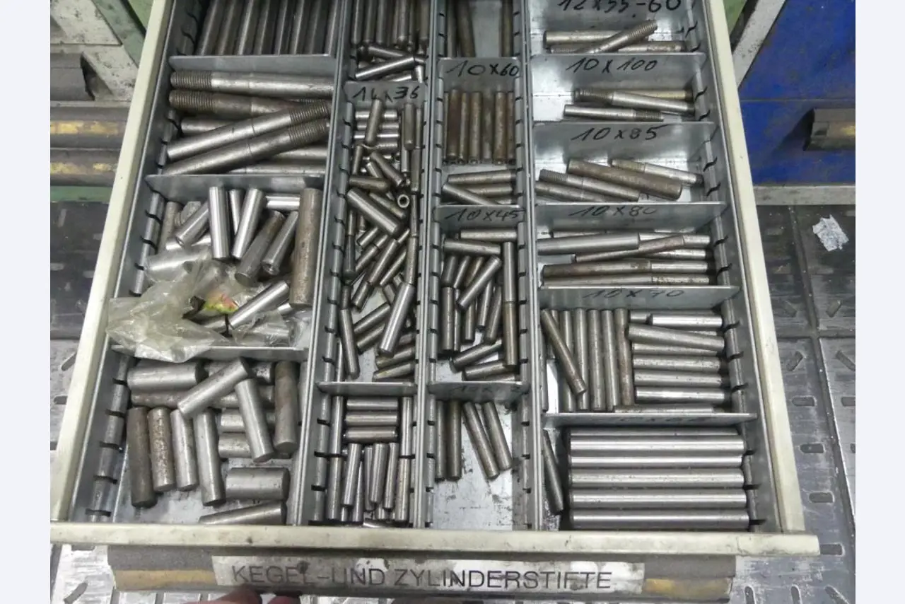 Machines en toebehoren van een voormalige diepdrukkerij-10