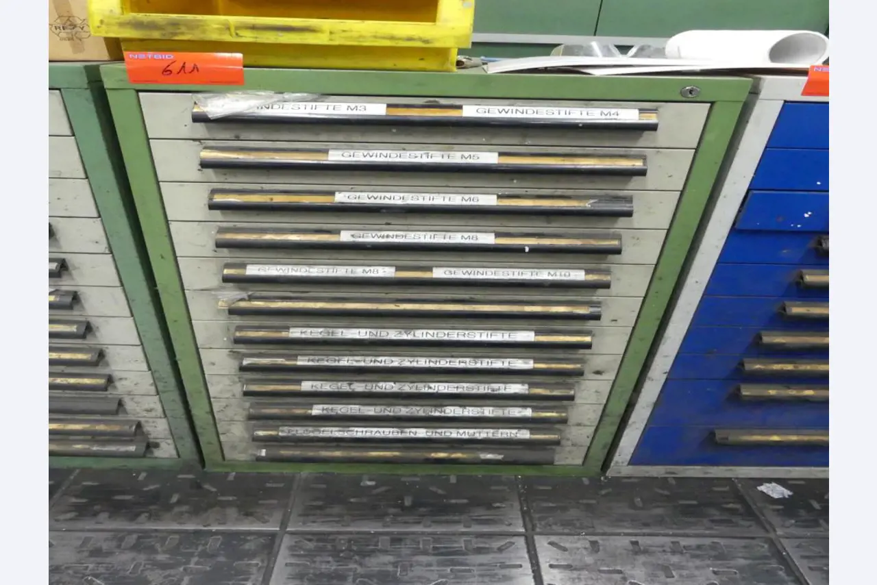 Machines en toebehoren van een voormalige diepdrukkerij-1