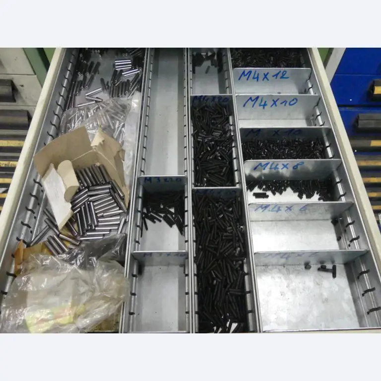 Machines en toebehoren van een voormalige diepdrukkerij-2