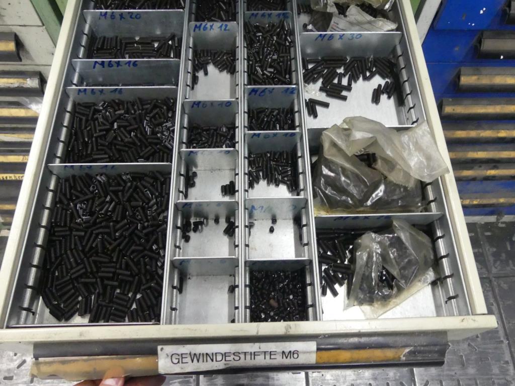 Maquinaria y accesorios de una antigua imprenta de huecograbado-4