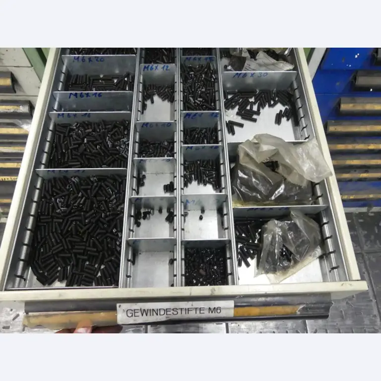 Machines en toebehoren van een voormalige diepdrukkerij-4