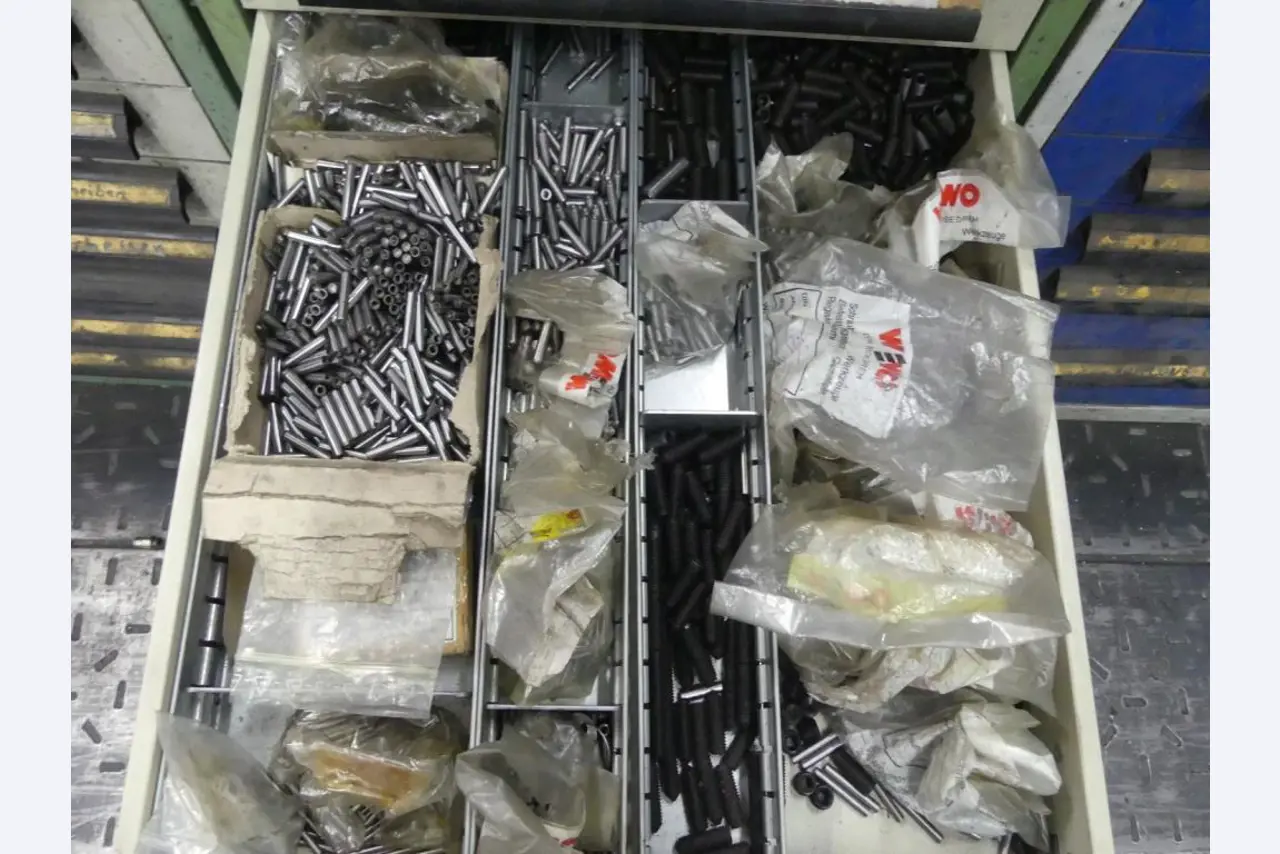 Machines en toebehoren van een voormalige diepdrukkerij-7