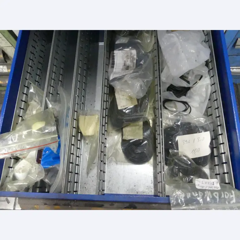 Maschinelle Einrichtung sowie Zubehör einer ehemaligen Tiefdruckerei-10