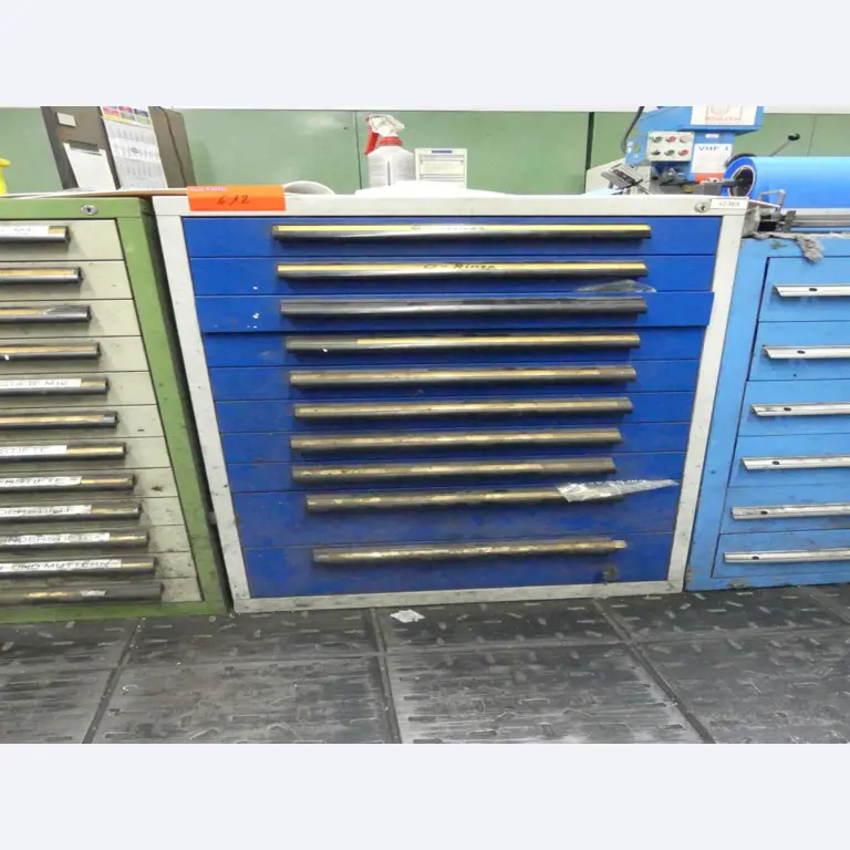 Maschinelle Einrichtung sowie Zubehör einer ehemaligen Tiefdruckerei-1