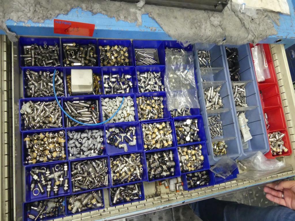 Maquinaria y accesorios de una antigua imprenta de huecograbado-2