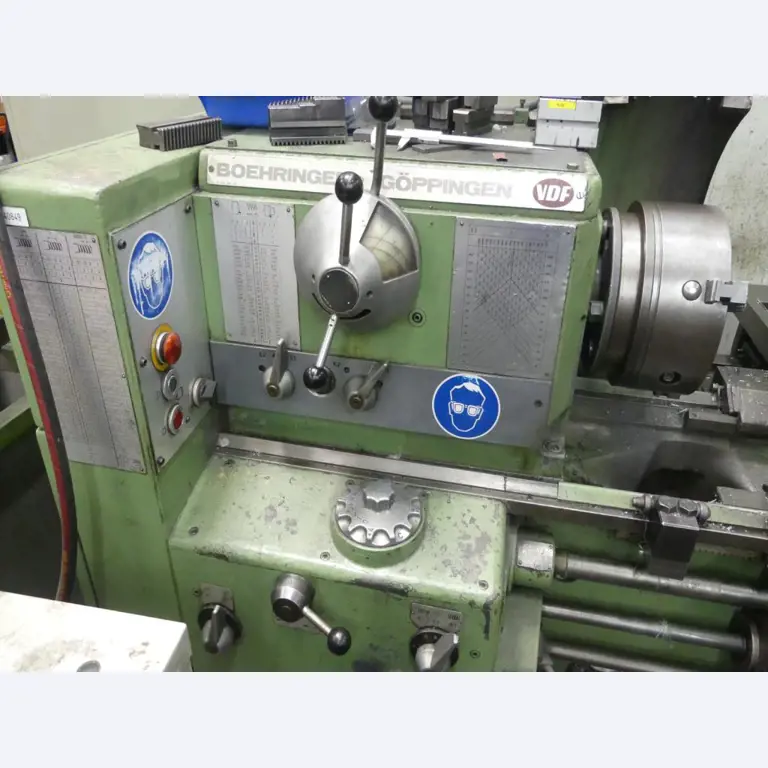 Equipement mécanique et accessoires d'une ancienne imprimerie en héliogravure-5