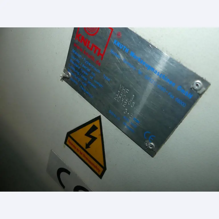 Equipement mécanique et accessoires d'une ancienne imprimerie en héliogravure-4