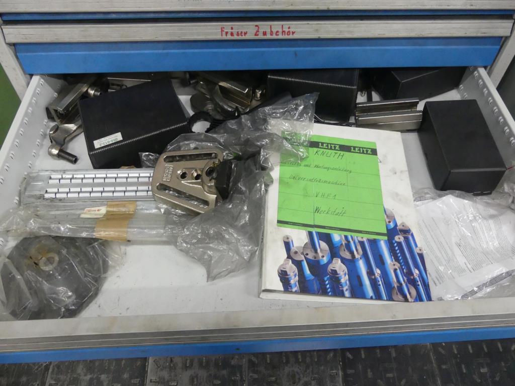 Maquinaria y accesorios de una antigua imprenta de huecograbado-5