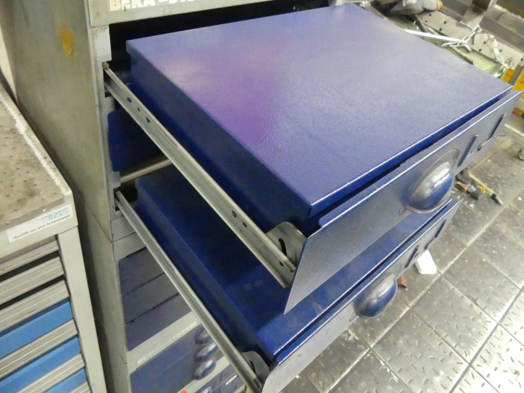 Stroje a příslušenství z bývalé hlubotiskové tiskárny-2