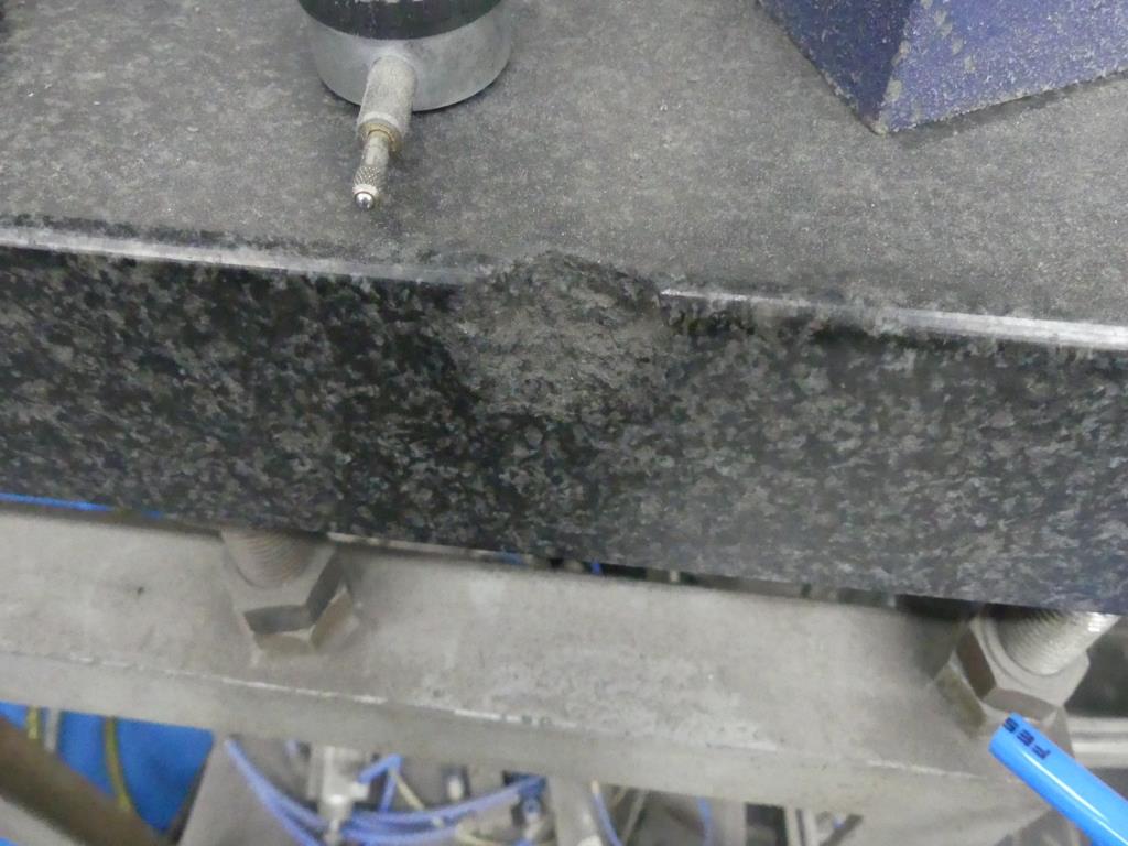 Maquinaria y accesorios de una antigua imprenta de huecograbado-3