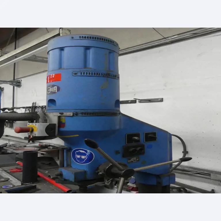 Maquinaria y accesorios de una antigua imprenta de huecograbado-3