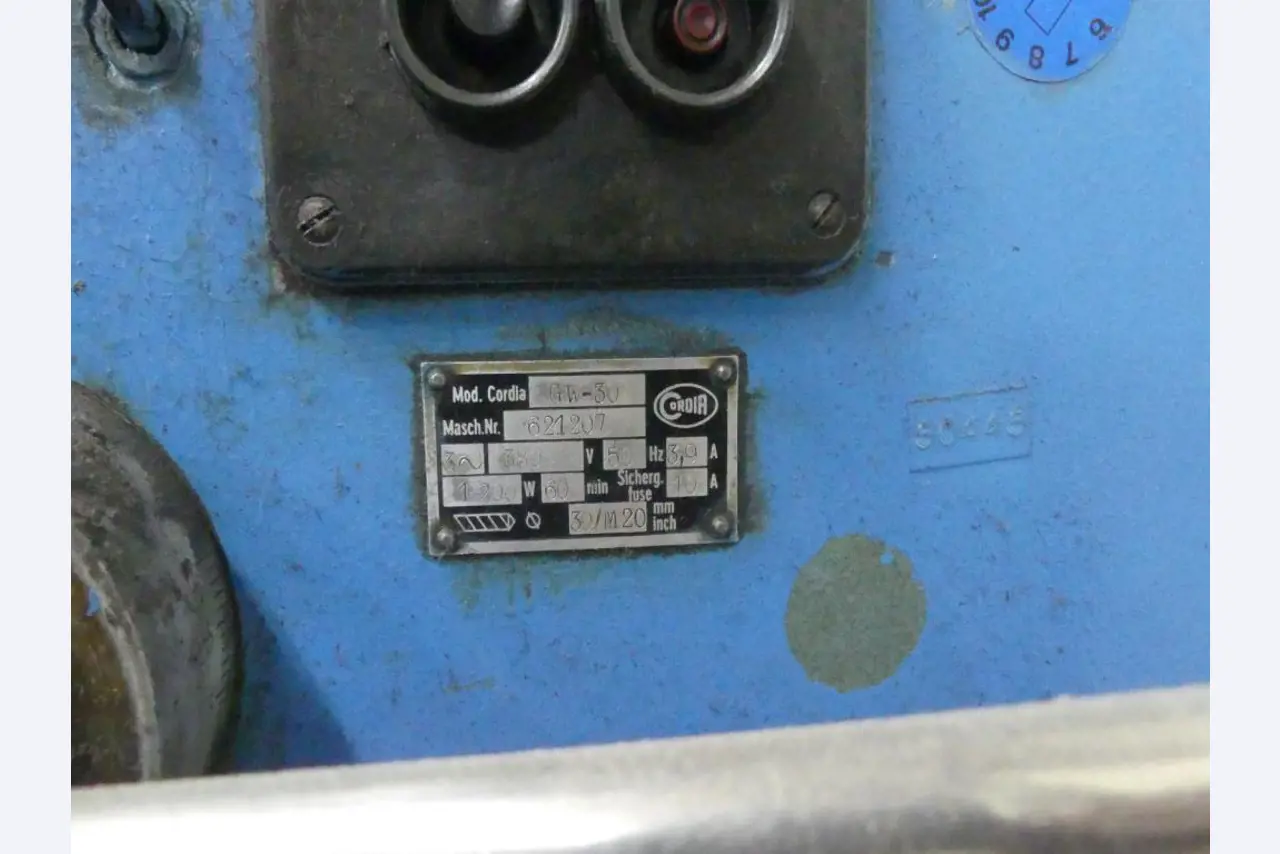 Maquinaria y accesorios de una antigua imprenta de huecograbado-4