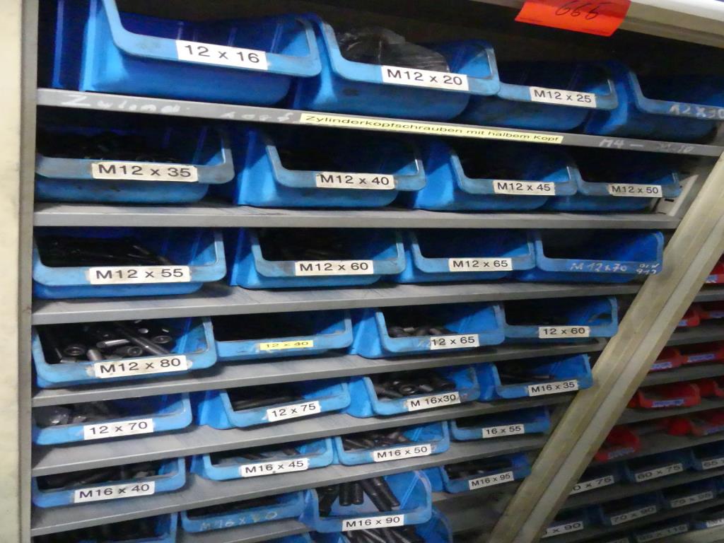 Máquinas e acessórios de uma antiga fábrica de impressão de gravuras-10