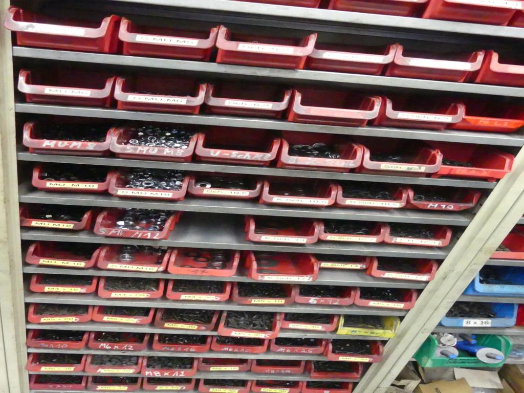 Máquinas e acessórios de uma antiga fábrica de impressão de gravuras-5