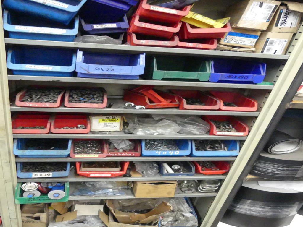 Máquinas e acessórios de uma antiga fábrica de impressão de gravuras-6