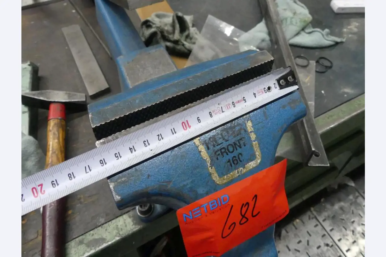 Maschinelle Einrichtung sowie Zubehör einer ehemaligen Tiefdruckerei-5