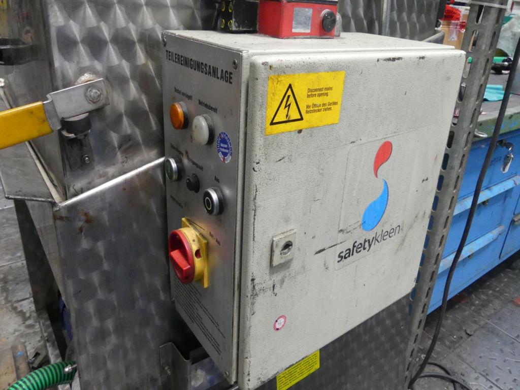 Máquinas e acessórios de uma antiga fábrica de impressão de gravuras-2