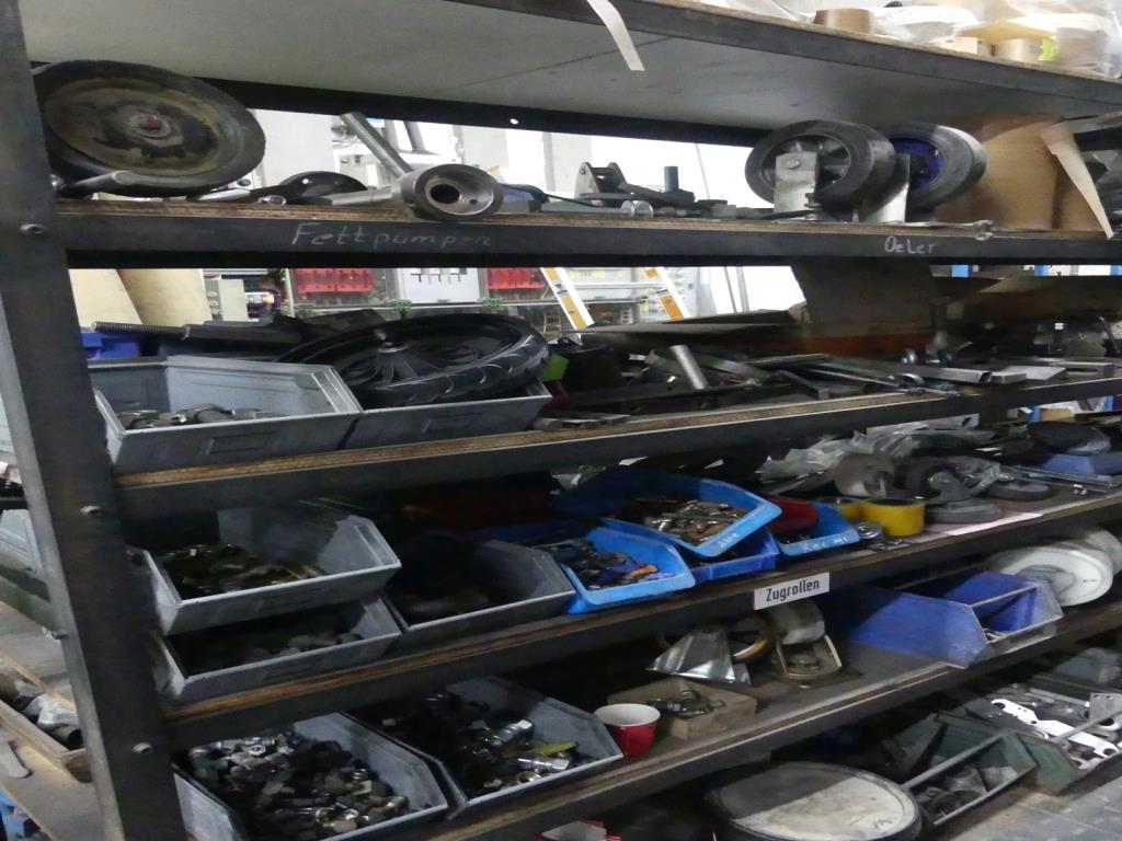 Máquinas e acessórios de uma antiga fábrica de impressão de gravuras-2