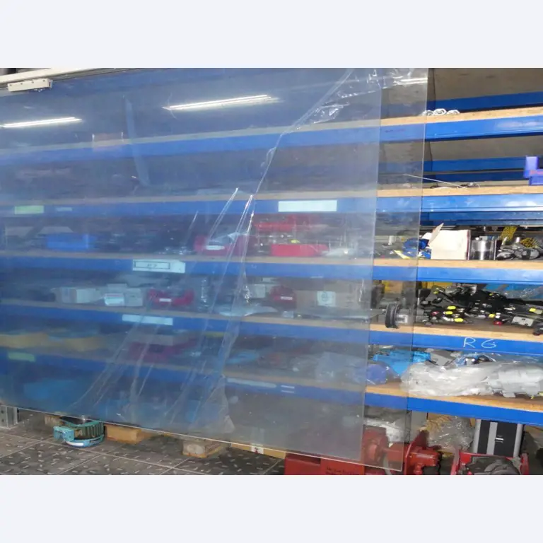 Equipement mécanique et accessoires d'une ancienne imprimerie en héliogravure-14