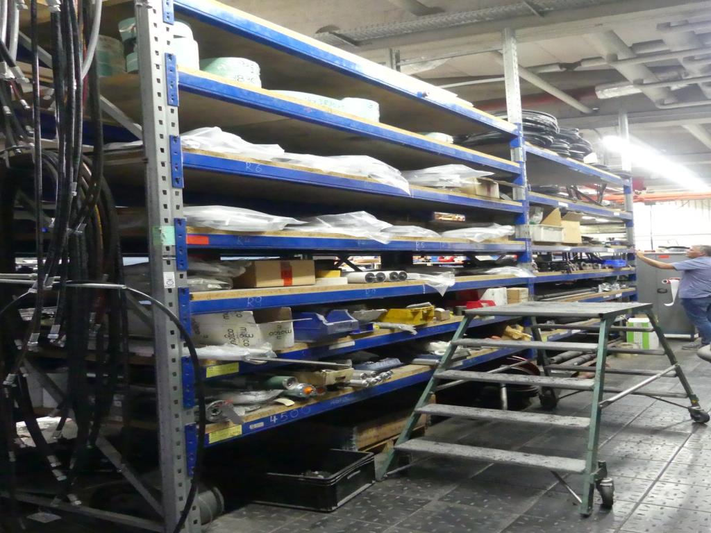 Máquinas e acessórios de uma antiga fábrica de impressão de gravuras-2