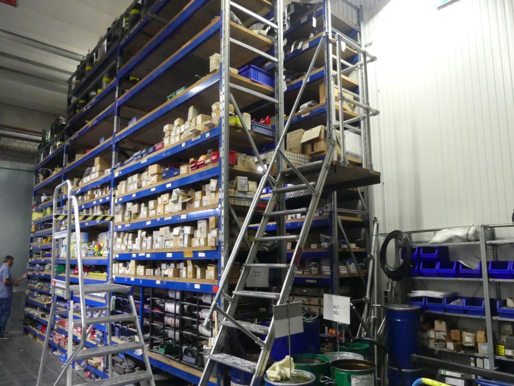 Máquinas e acessórios de uma antiga fábrica de impressão de gravuras-2