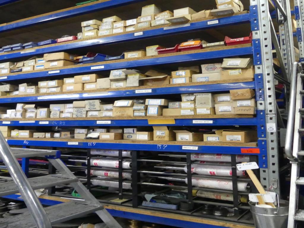 Máquinas e acessórios de uma antiga fábrica de impressão de gravuras-3