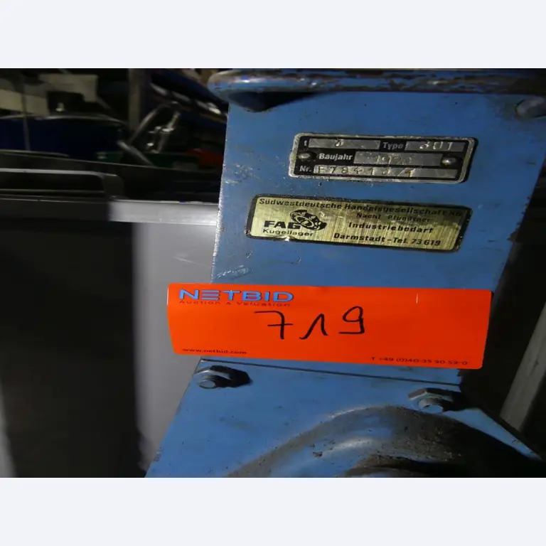 Maschinelle Einrichtung sowie Zubehör einer ehemaligen Tiefdruckerei-2