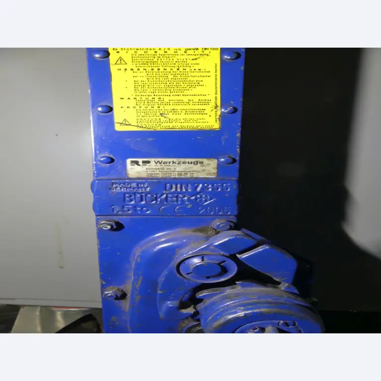 Maschinelle Einrichtung sowie Zubehör einer ehemaligen Tiefdruckerei-3