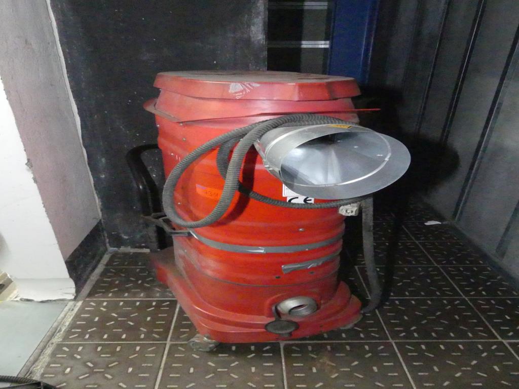 Maquinaria y accesorios de una antigua imprenta de huecograbado-1