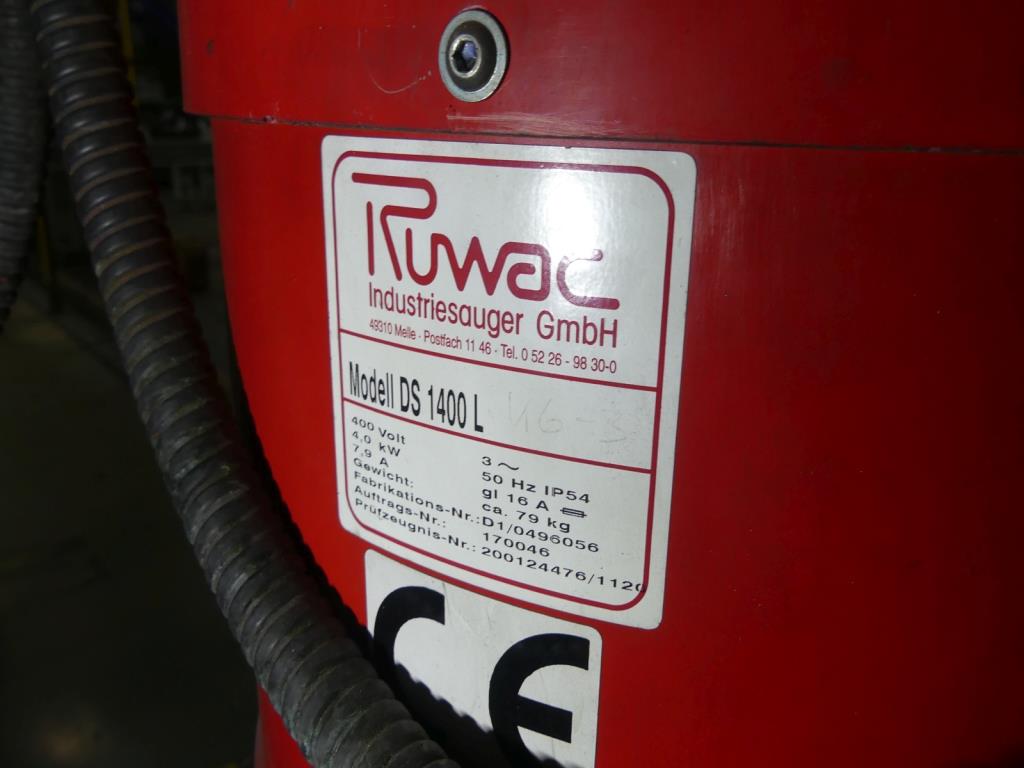 Maquinaria y accesorios de una antigua imprenta de huecograbado-3